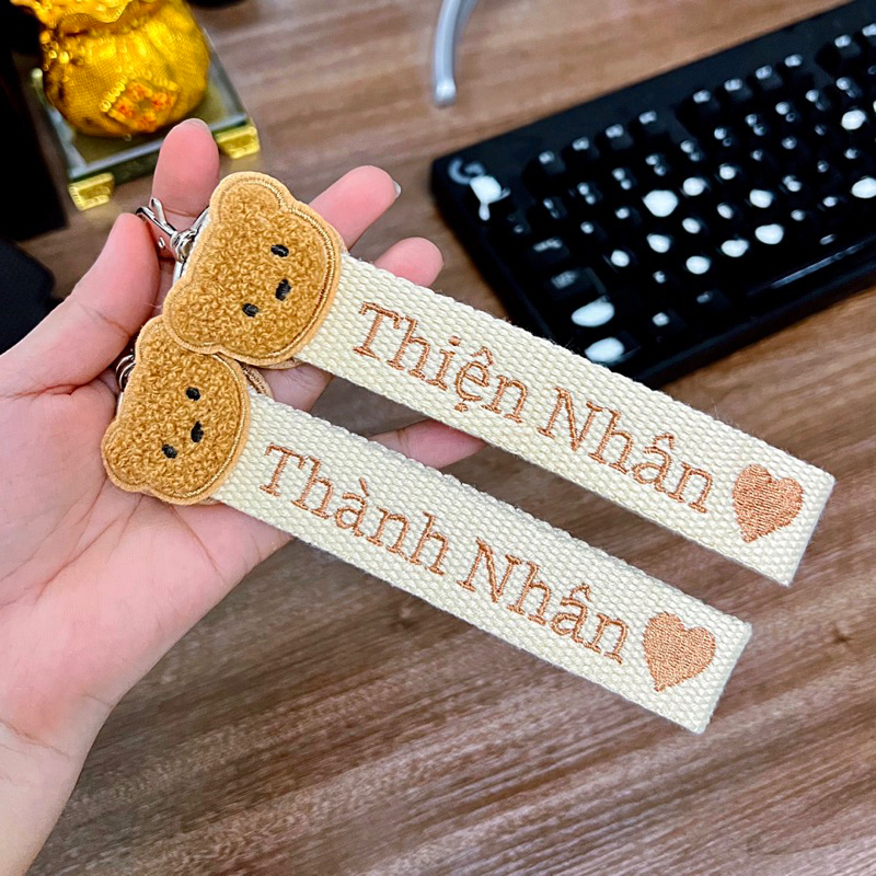Nametag gấu thêu tên theo yêu cầu
