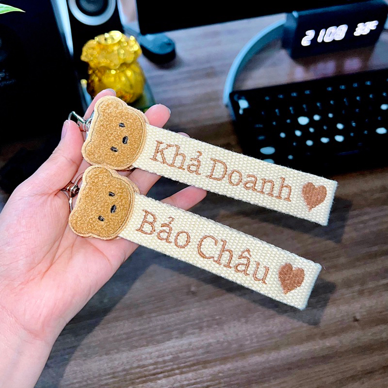 Nametag gấu thêu tên theo yêu cầu