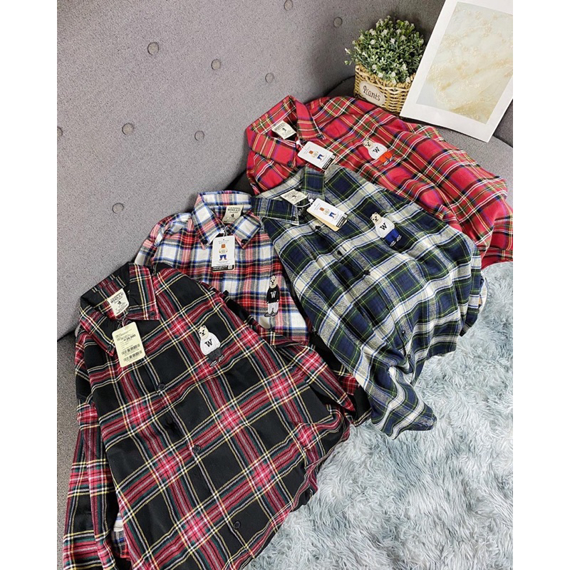 Áo sơmi caro thêu gấu Whoau form unisex