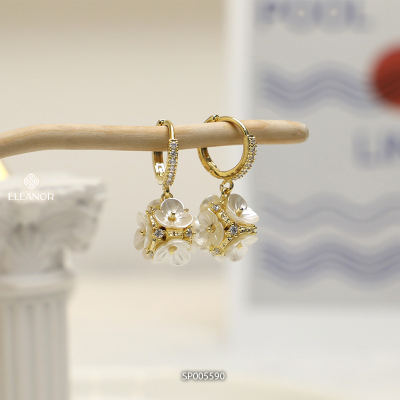 Bông tai nữ chuôi bạc 925 Eleanor Accessories hình tròn họa tiết hoa phụ kiện trang sức 5590