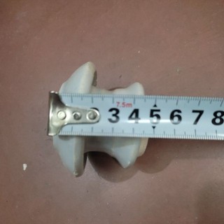 Con sứ đỡ dây điện, sứ cách điện