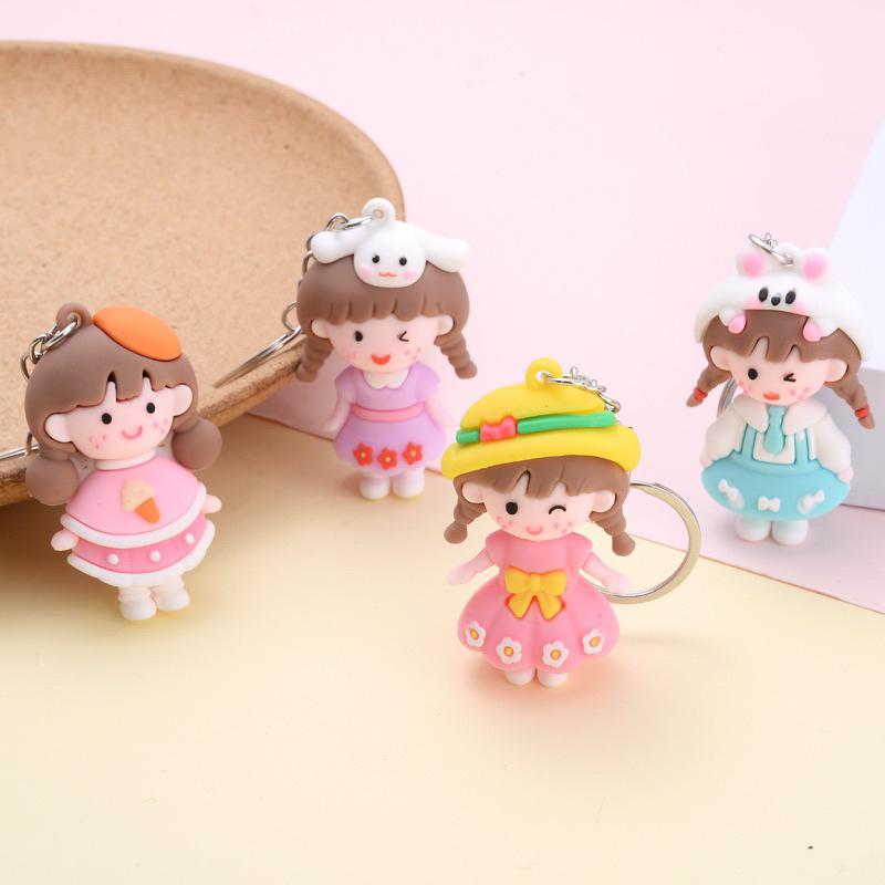 Móc Khoá Búp Bê Đi Chơi Xinh Xắn