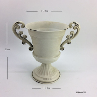 Bình cắm hoa phong cách vintage