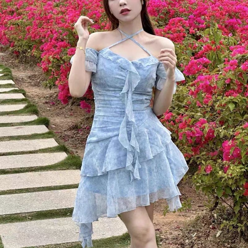 Váy voan loang xanh xếp bèo lệch tà trễ vai