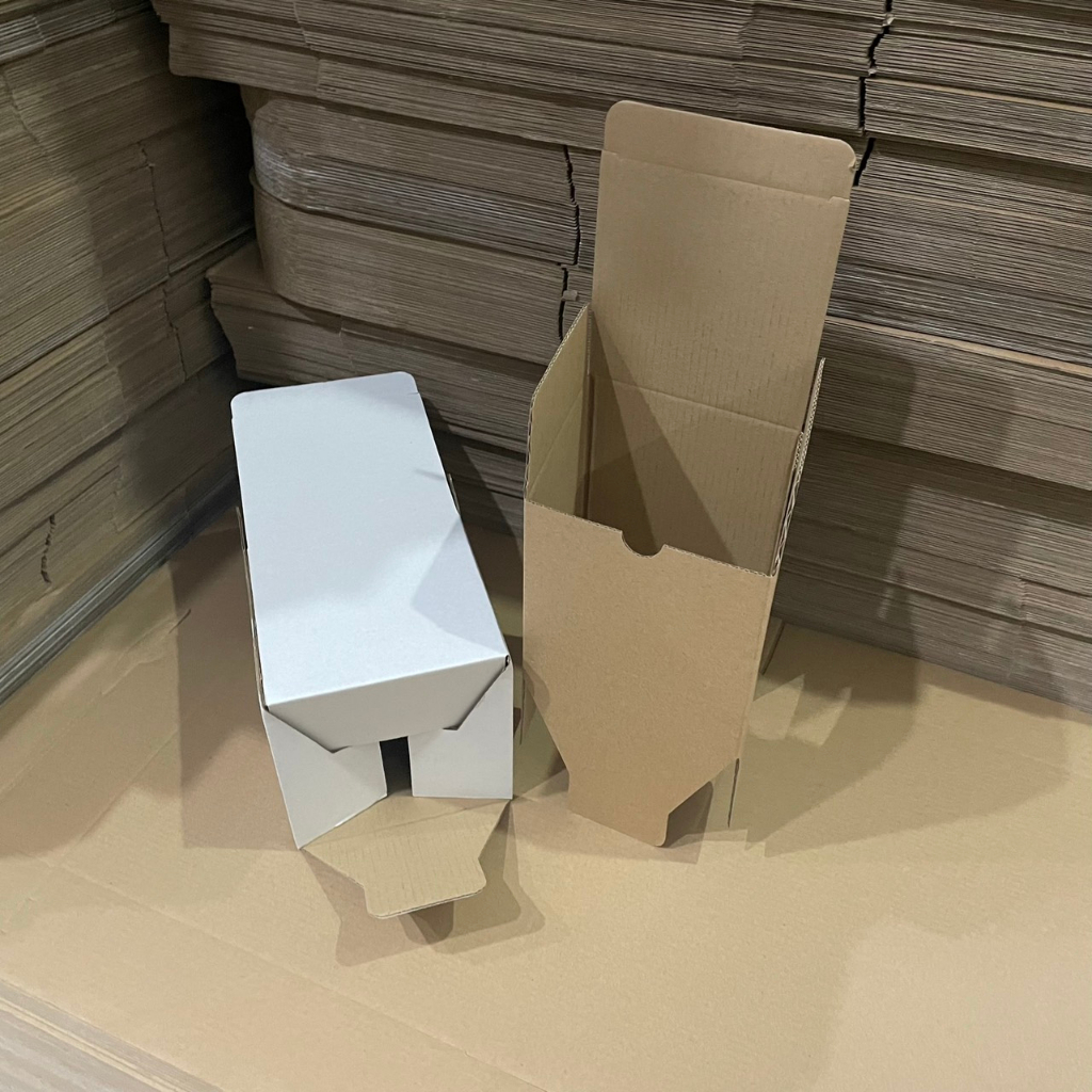 Hộp carton đáy gài nắp đậy size 8X8X8cm NHIỀU MÀU