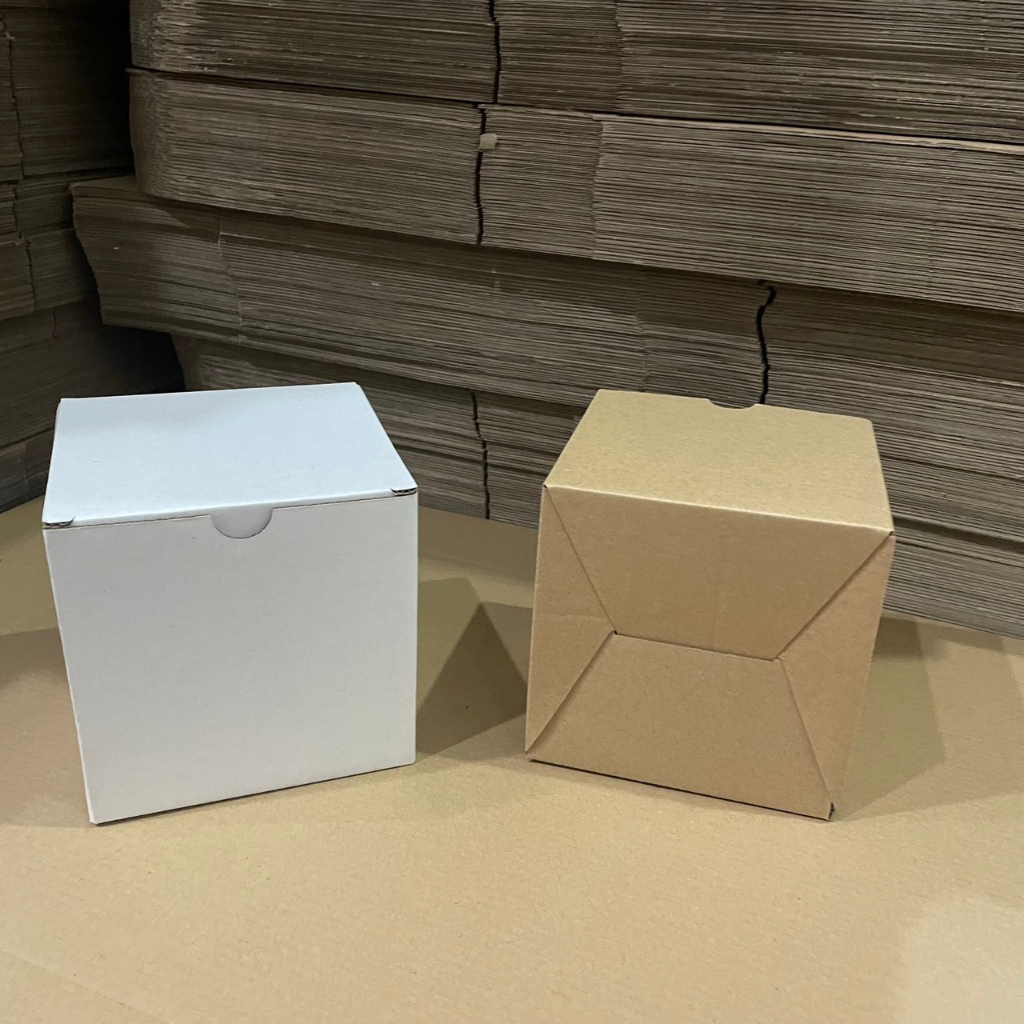 Hộp carton đáy gài nắp đậy size 8X8X8cm NHIỀU MÀU