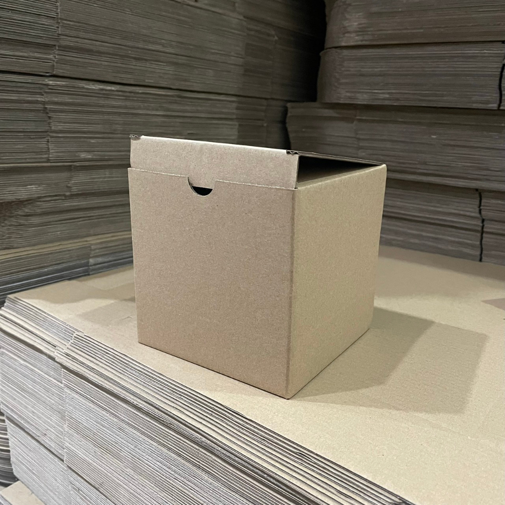 Hộp carton đáy gài nắp đậy size 8X8X8cm NHIỀU MÀU