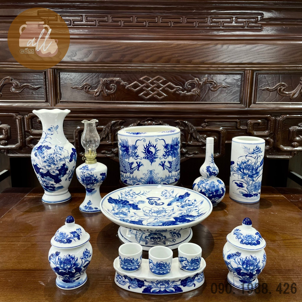 Đèn dầu tròn phong thủy vẽ sen men trắng bàn ban thờ cúng tổ tiên sứ Bát Tràng loại đẹp