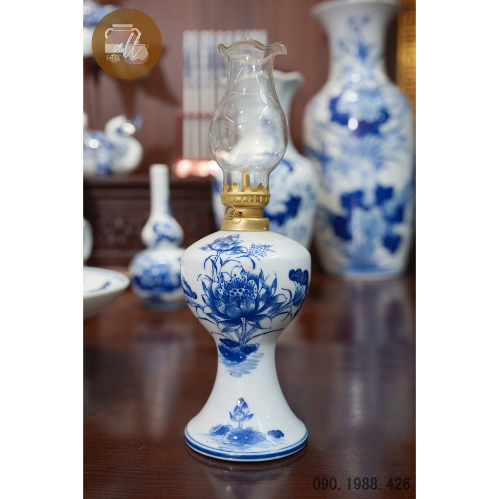 Đèn dầu tròn phong thủy vẽ sen men trắng bàn ban thờ cúng tổ tiên sứ Bát Tràng loại đẹp