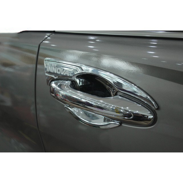 Ốp Hõm Cửa, Chén Cửa INNOVA 2017, 2018, 2019, 2020, 2021, 2022