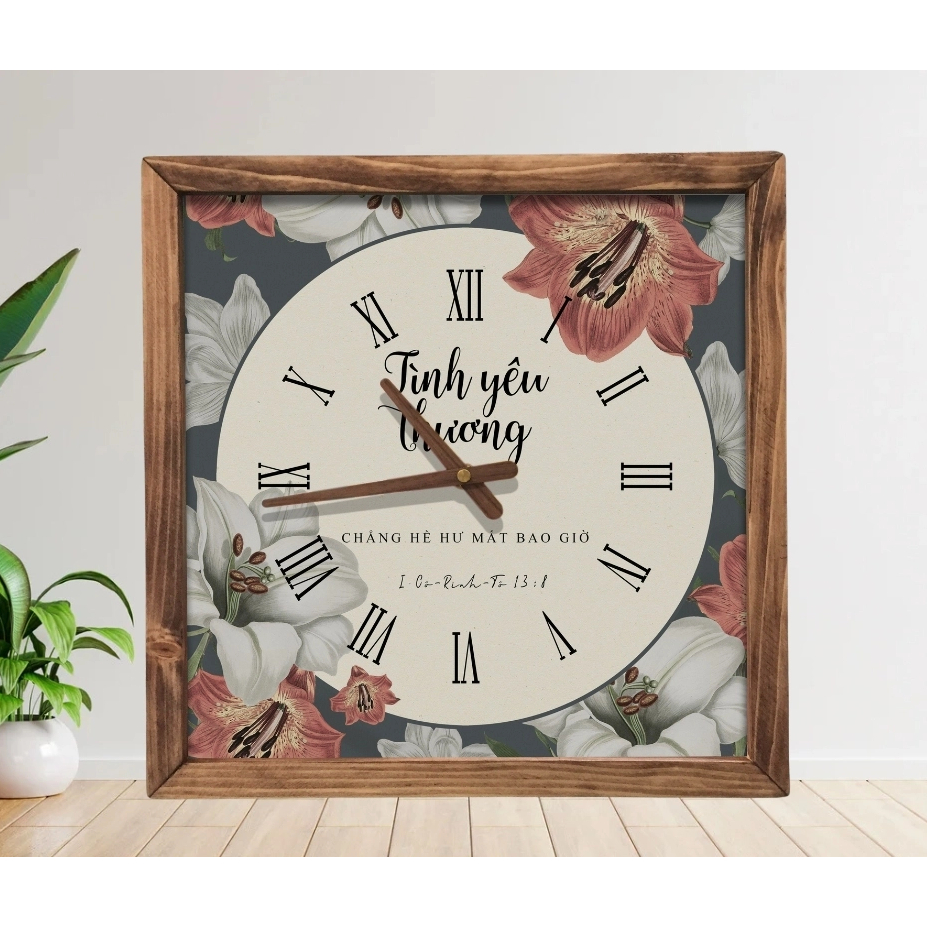 Đồng Hồ Treo Tường Cơ Đốc Khung Gỗ Vuông 33x33x3Cm ( Câu gốc I Cô-rinh-to 13:8 Tình Yêu Thương Chẳng Hề Hư Mất Bao Giờ)