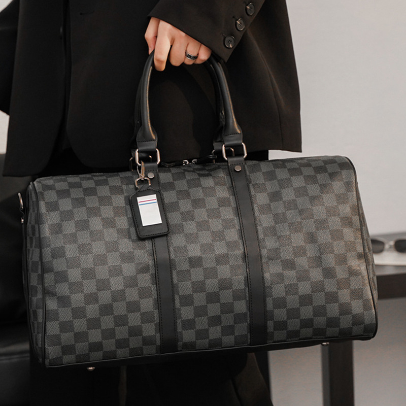 Túi Du Lịch Nam Nữ Kẻ Caro Thời Trang Cỡ Lớn Xách Tay Đeo Chéo Đựng Quần Áo Tiện Lợi Da Pu Cao Cấp Bền Đẹp Chống Nước