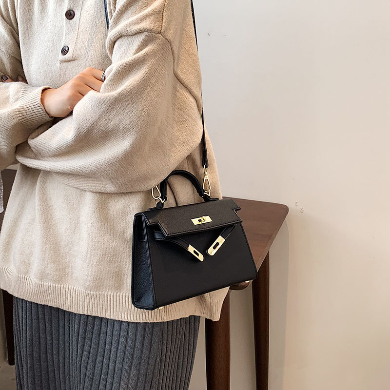 Túi xách nữ da sần dáng hm đeo chéo khóa vàng thời trang  đi chơi xách tay đi làm 2 màu đen kaki size 21