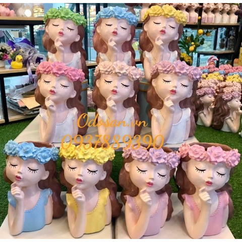 Lọ hoa decor, bình trang trí mẫu cô gái tóc dài chống cằm sang chảnh