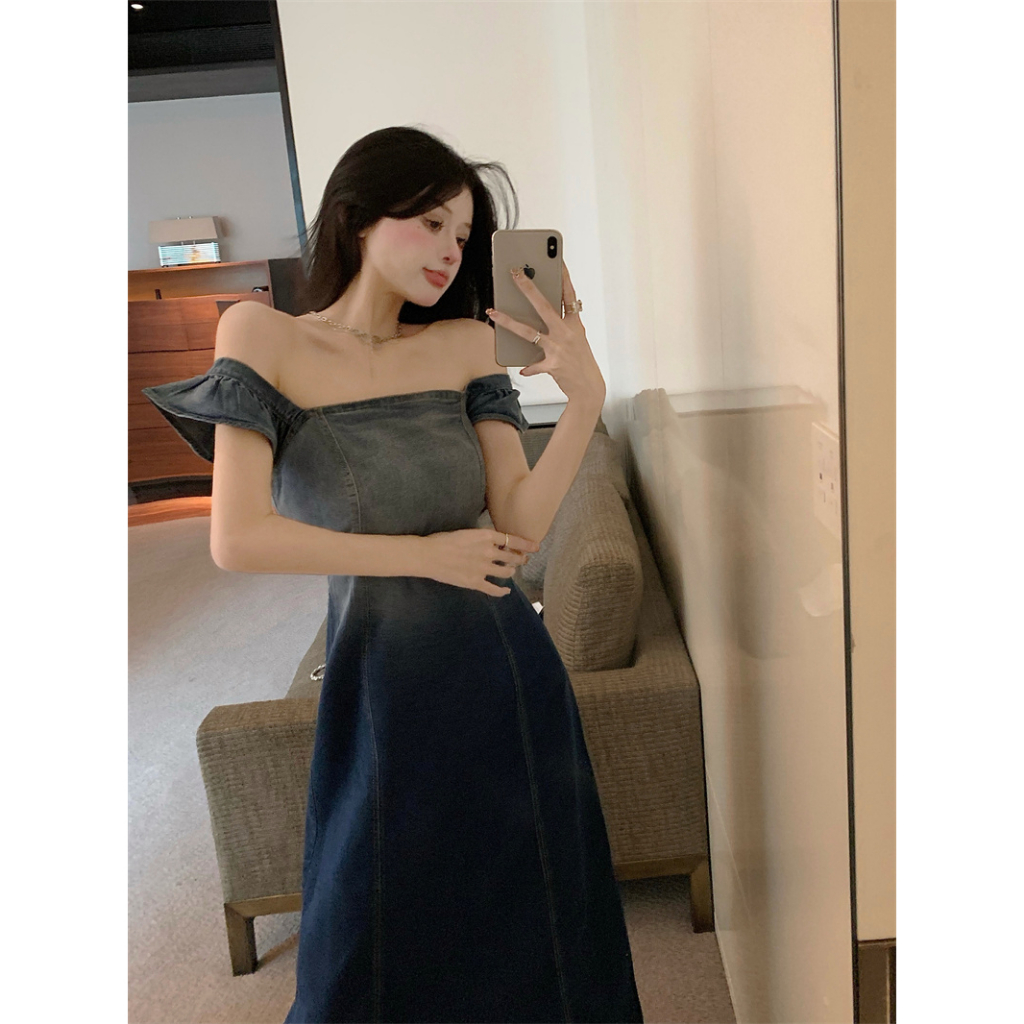 Đầm denim trễ vai dáng dài, váy cổ vuông dễ thương