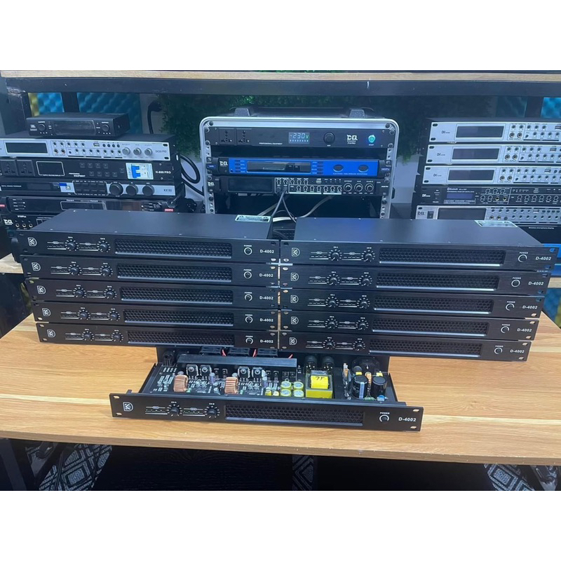 Main đẩy công suất DQ Acoustic D-4002 - Loại 2 kênh, mạch class D, nguồn xung, công suất 600w/k - Tặng jack neutrik