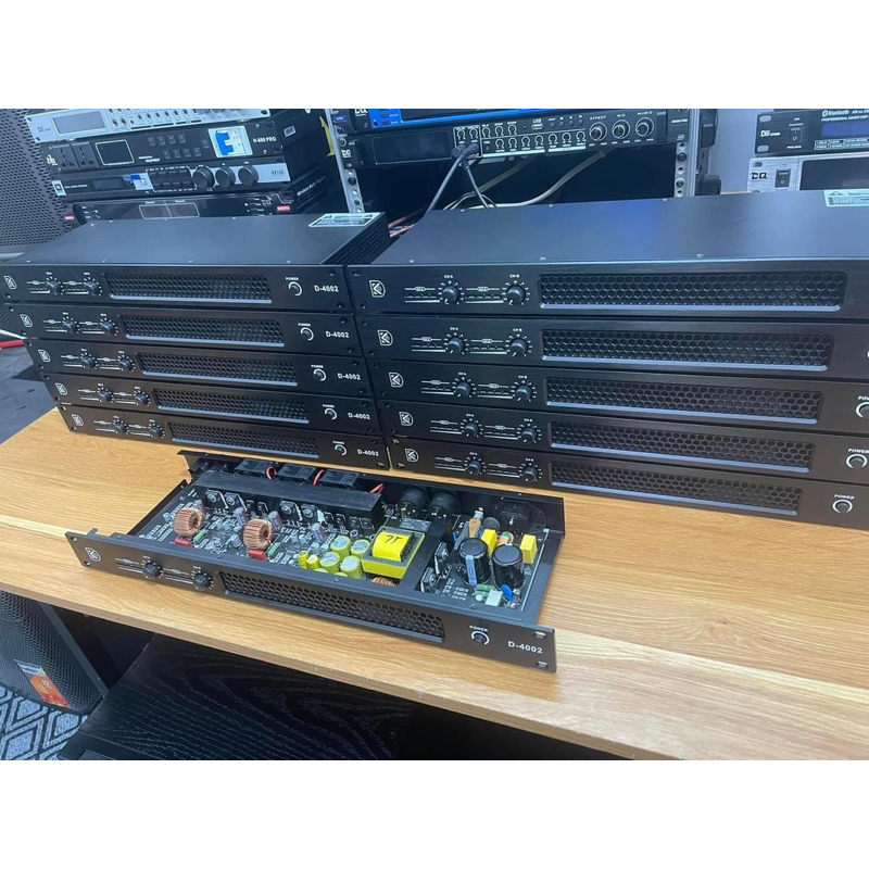 Main đẩy công suất DQ Acoustic D-4002 - Loại 2 kênh, mạch class D, nguồn xung, công suất 600w/k - Tặng jack neutrik