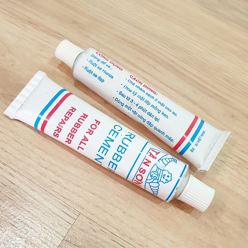 Bộ 2 Chai Keo Dán Vá Ruột Xe Máy Và Xe Đạp Trọng Lượng 14g