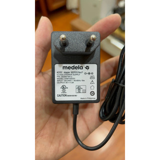 BÁN adapter-sạc medela pump 9v-1a sử dụng điện 220v LỖI ĐỔI MỚI