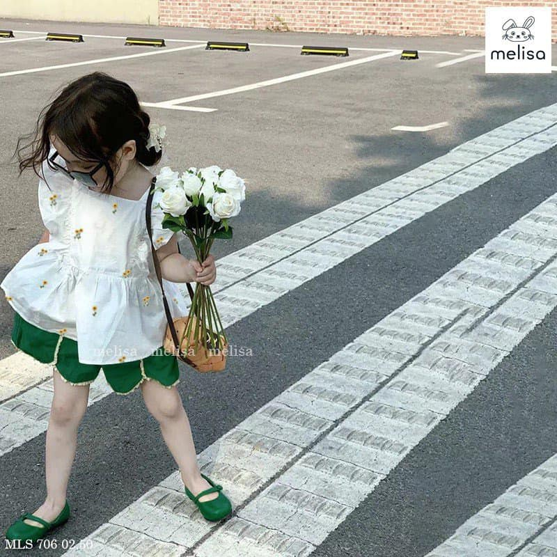 Set bộ Melisa Áo vải thô boi thêu hoa siêu xịn