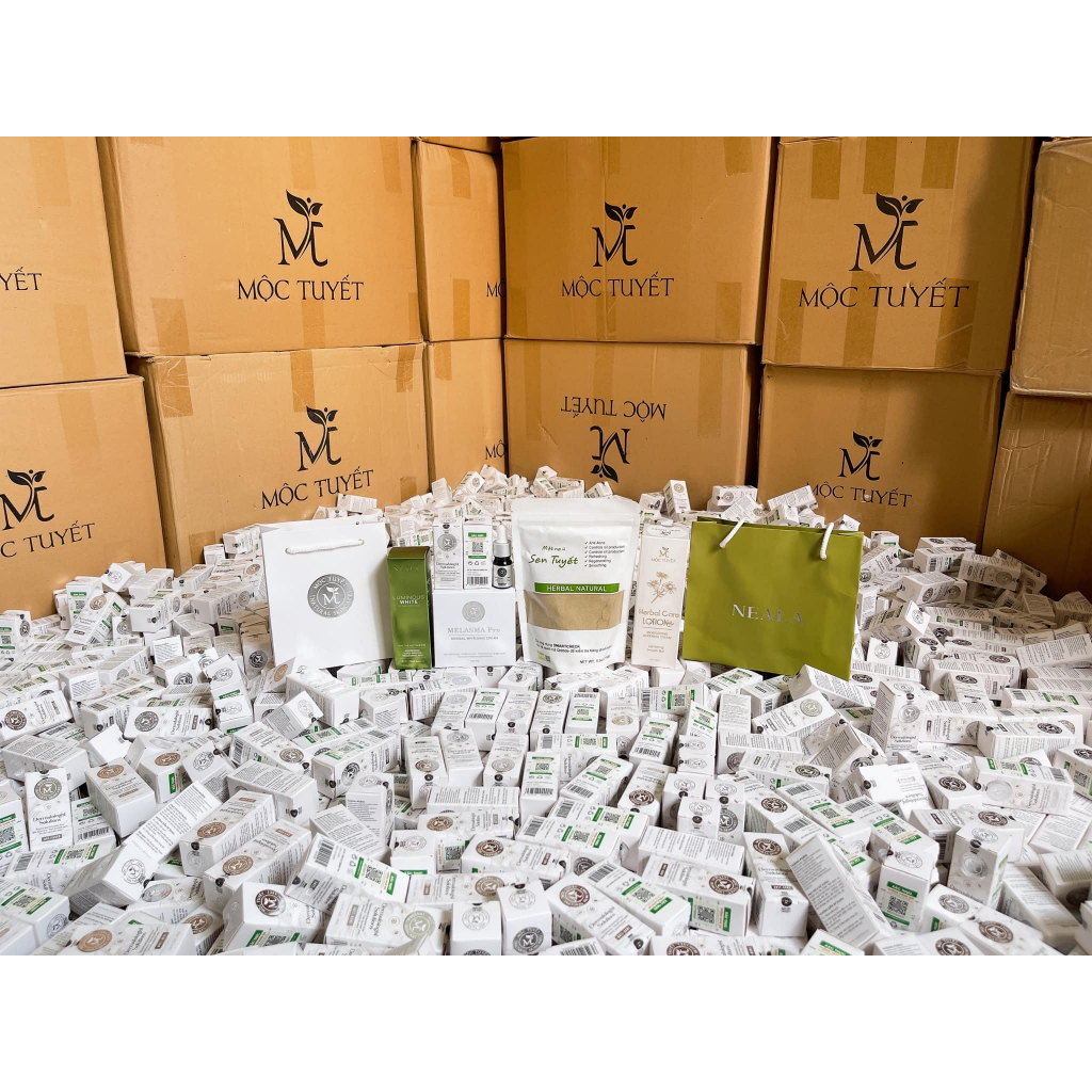 Serum huyet thanh giảm mụn mộc dưỡng da tuyết