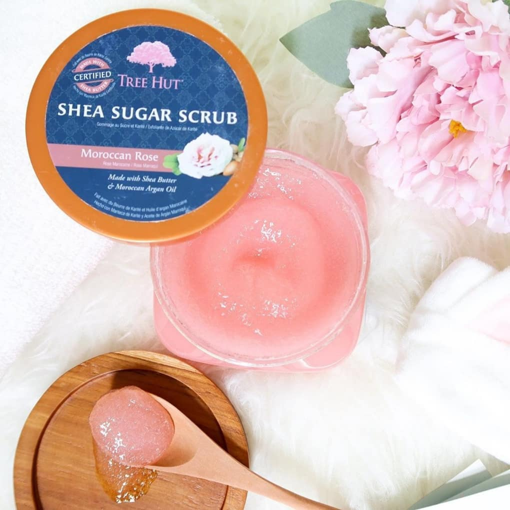 Tẩy tế bào chết cơ thể Tree Hut Shea Sugar Scrub Moroccan Rose