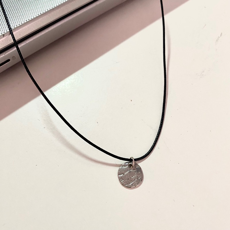 Vòng cổ dây mảnh mặt tròn mini