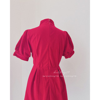 Đầm nhung xoè cổ tàu nút bọc