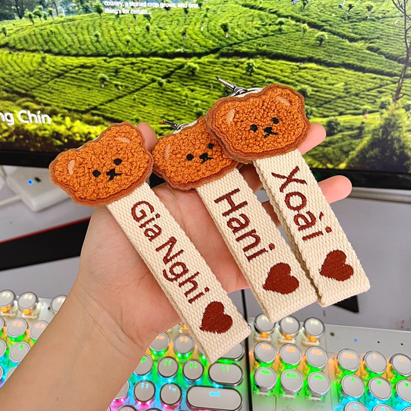 Nametag, móc khoá hình gấu thêu tên 🐻