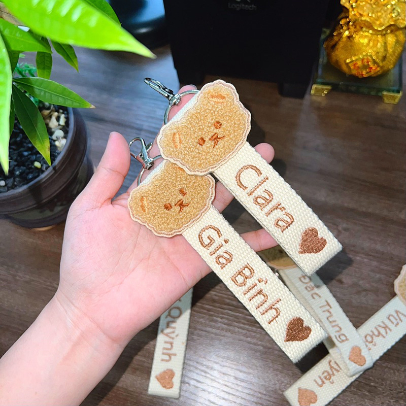 Nametag, móc khoá hình gấu thêu tên 🐻