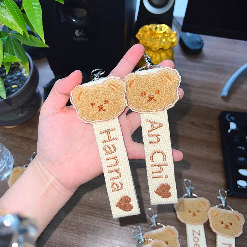 Nametag, móc khoá hình gấu thêu tên 🐻
