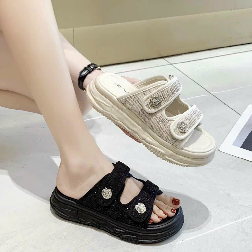 Dép đế bánh mì 2 quai ngang khóa hoa - Lê thời trang nữ 2023 Hàng Loại 1 QC FULLBOX , Em này mềm êm cho hè về năng động