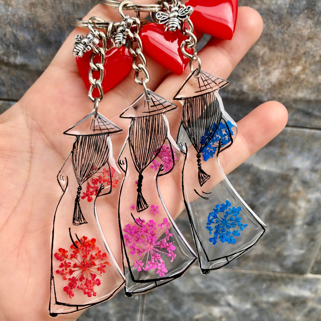 Móc khóa cô gái Việt Nam -key chain -thêm tên theo yêu cầu -handmade Lilande
