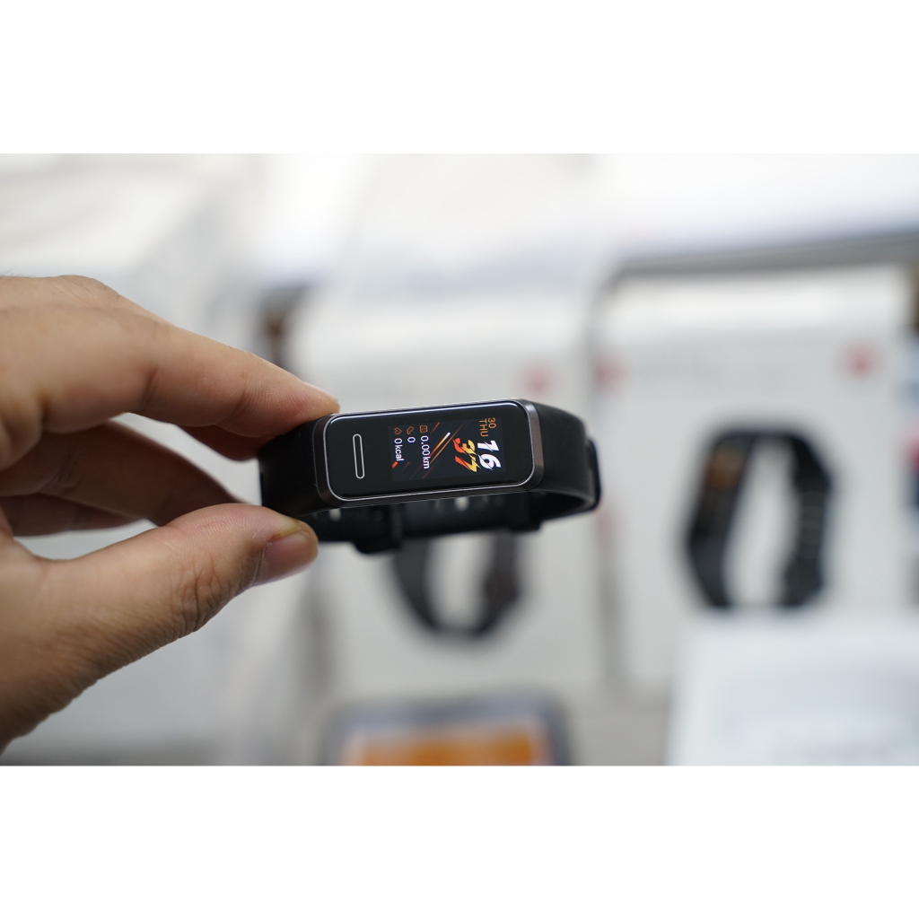 Vòng đeo tay thông minh Huawei Band 4 chính hãng