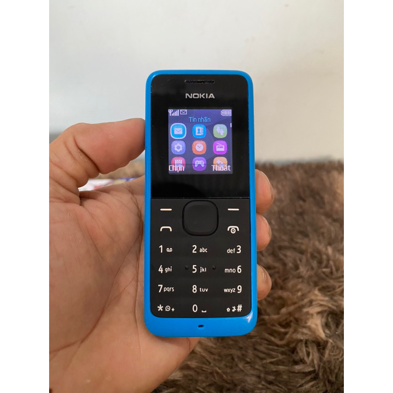 Nokia 105 có pin kèm dây sạc