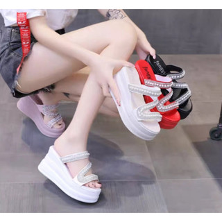 Dép xuồng quai chéo ngọc