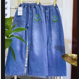 Quần jeans dài/ quần bò ống xuông rộng/ ống loe hottrend cho bé gái 15-50kg