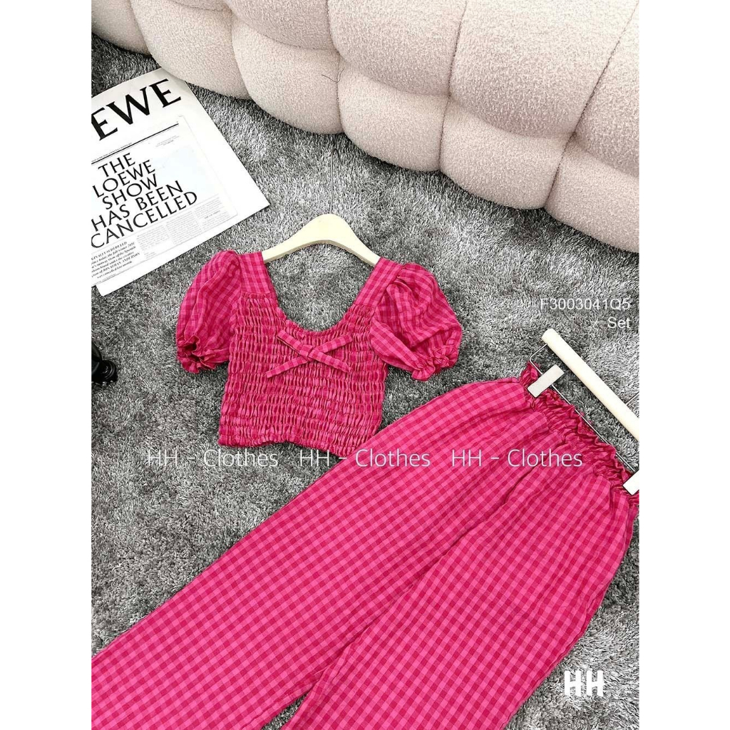 Set caro hồng áo kiểu nhún dáng croptop đính nơ ngực kèm quần suông dài lai phối viền bèo hàng QC!