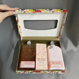 Sữa tắm hoa anh đào Loccitane / L’Occitane Cherry Blossom Bath & Shower Gel