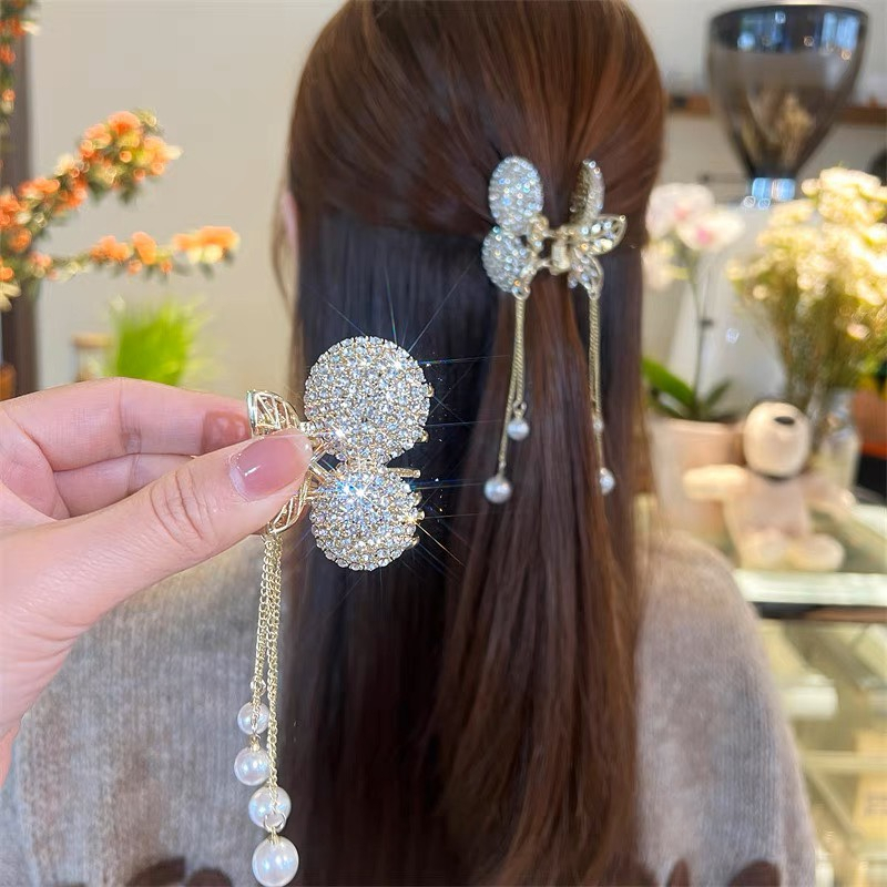 Kẹp Tóc Nửa Đầu Hoa Hồng Có Dây Tua Rua