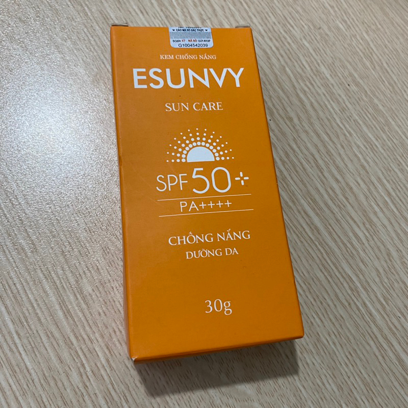 Kem Chống Nắng ESUNVY SUN CARE SPF50+/PA++++ Bảo Vệ Da, Hạn Chế Lão Hóa, Không Thấm Nước Và Bóng Nhờn Tuýp 30g TMP019