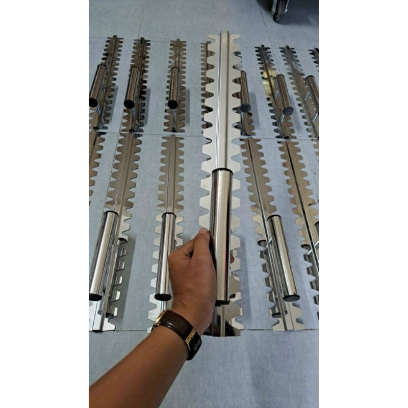 bàn gạt keo ( hồ dầu ) răng cưa inox rộng 7cm dài 60cm