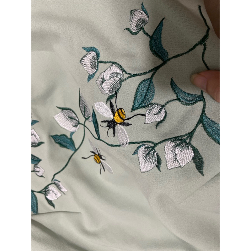 Đầm CK thêu hoa xinh xắn