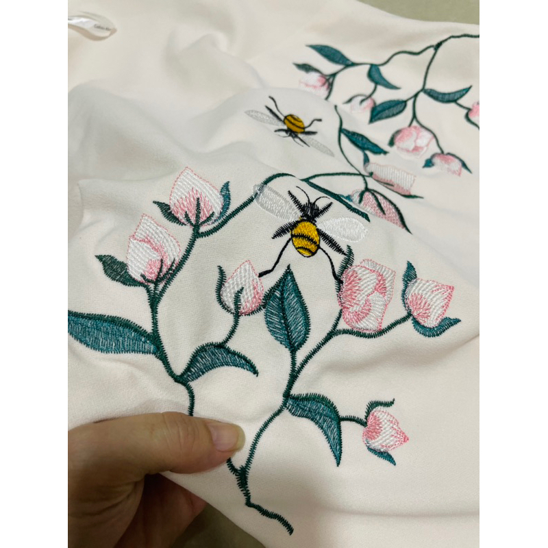 Đầm CK thêu hoa xinh xắn