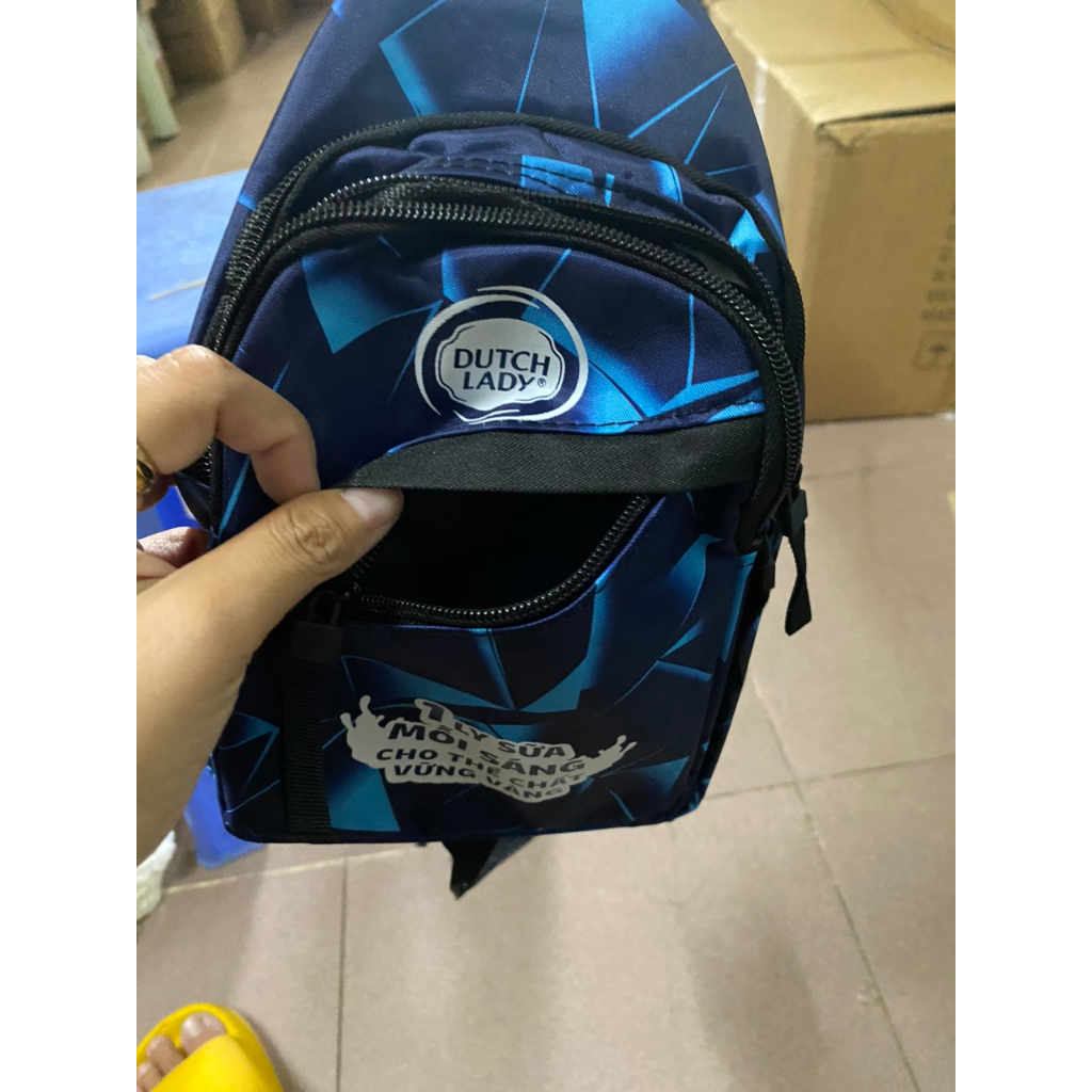 BALO ĐEO CHÉO CHO BÉ QUÀ TẶNG SỮA CÔ GÁI HÀ LAN