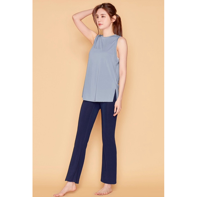 Áo tank xẻ tà STL