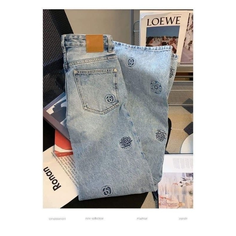 Quần jean xuông họa tiết hoa hot hit