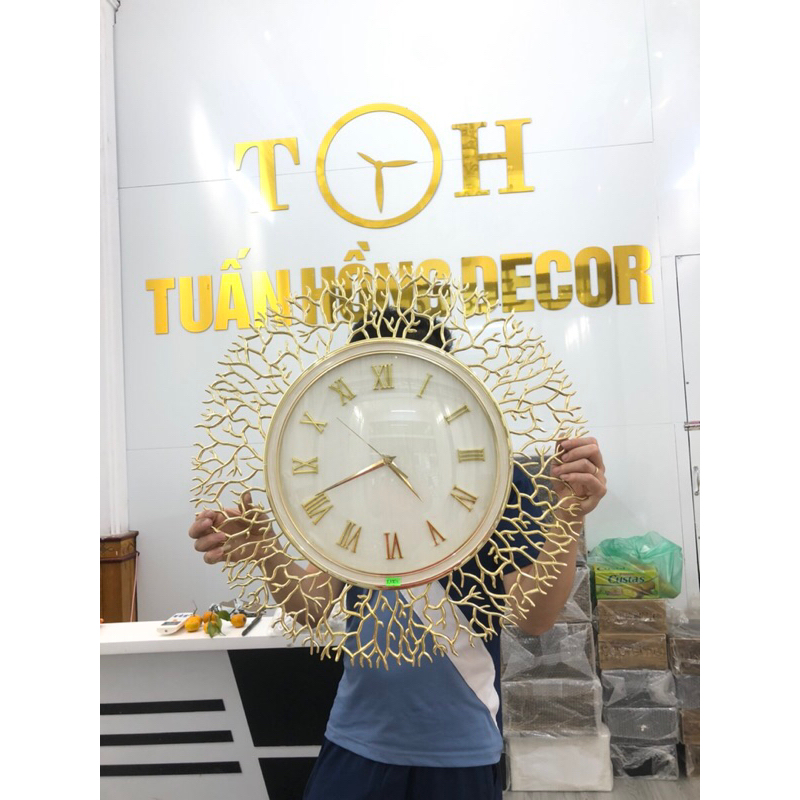 Đồng Hồ Treo Tường Mặt San Hô Cao Cấp ( kt 63x63 )