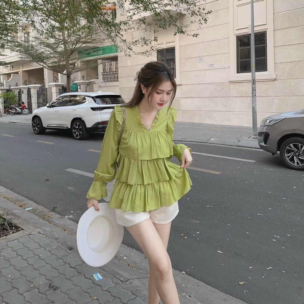 SET ĐÙI THỜI TRANG NỮ ĐI CHƠI ÁO TÂNG CỔ V MIX QUẦN ĐÙI MÀU XANH BƠ