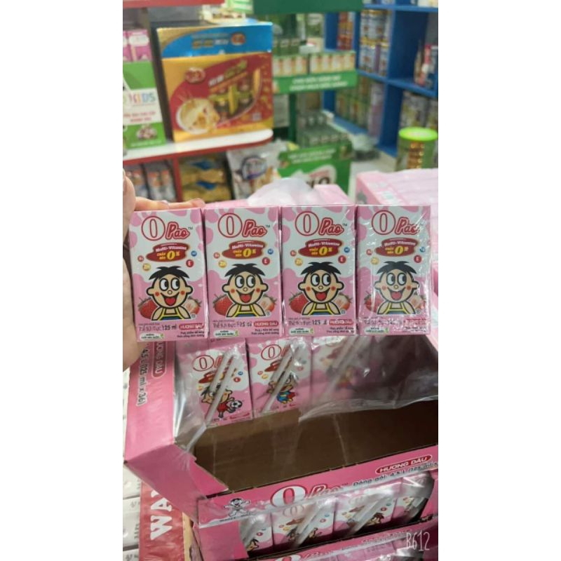 1 thùng sữa OPAO WANT WANT 36 HỘP vị dâu  HSD T9/2024